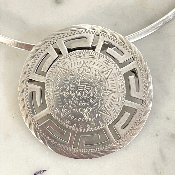 Sterling Choker w Large Mayan Pendant from Mexico - Picture 10 of 10